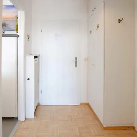 Schmialek Nr 53 Strandhotel *